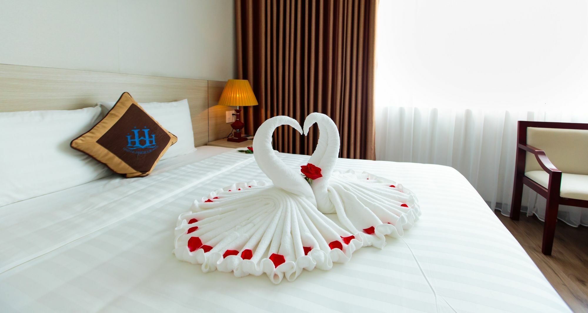 Halong Harbour Hotel Hạ Long Extérieur photo